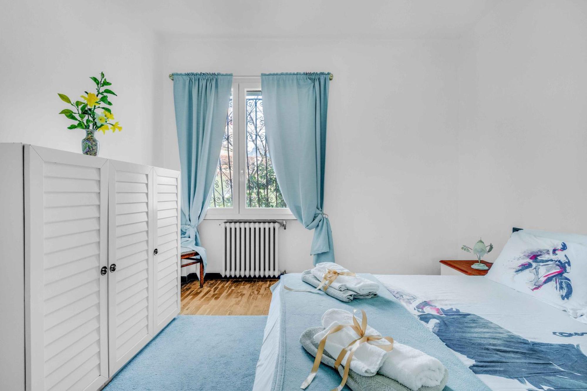 Ferienwohnung Ampia Dimora A Salo Con Parcheggio E Giardino Exterior foto