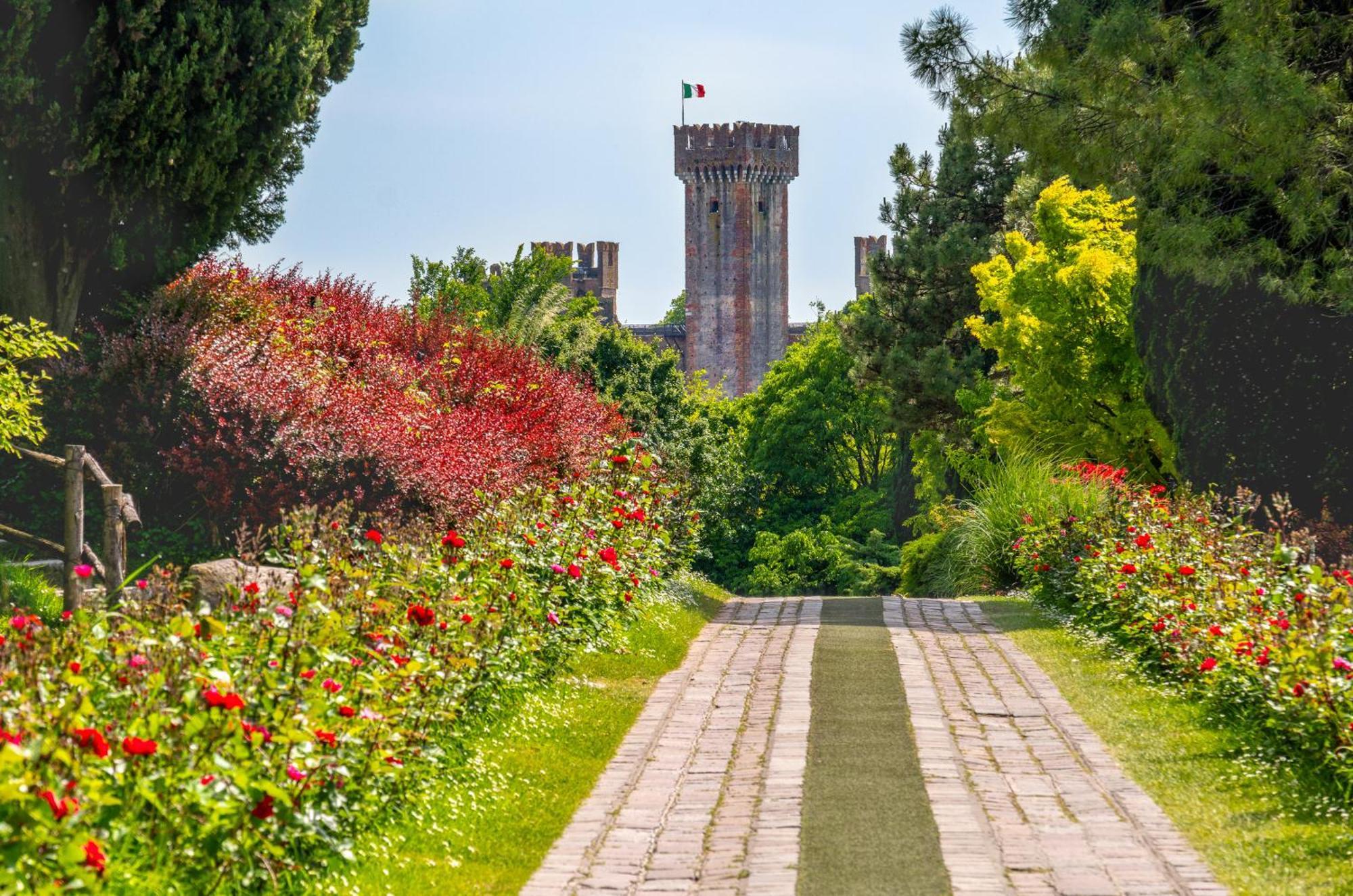 Ferienwohnung Ampia Dimora A Salo Con Parcheggio E Giardino Exterior foto
